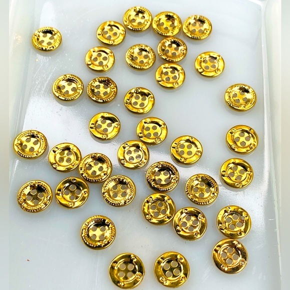 Other - Vintage Gold Tone Metal Button Bundle